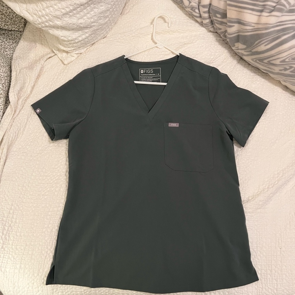 Women’s figs Catarina Scrub Top moss